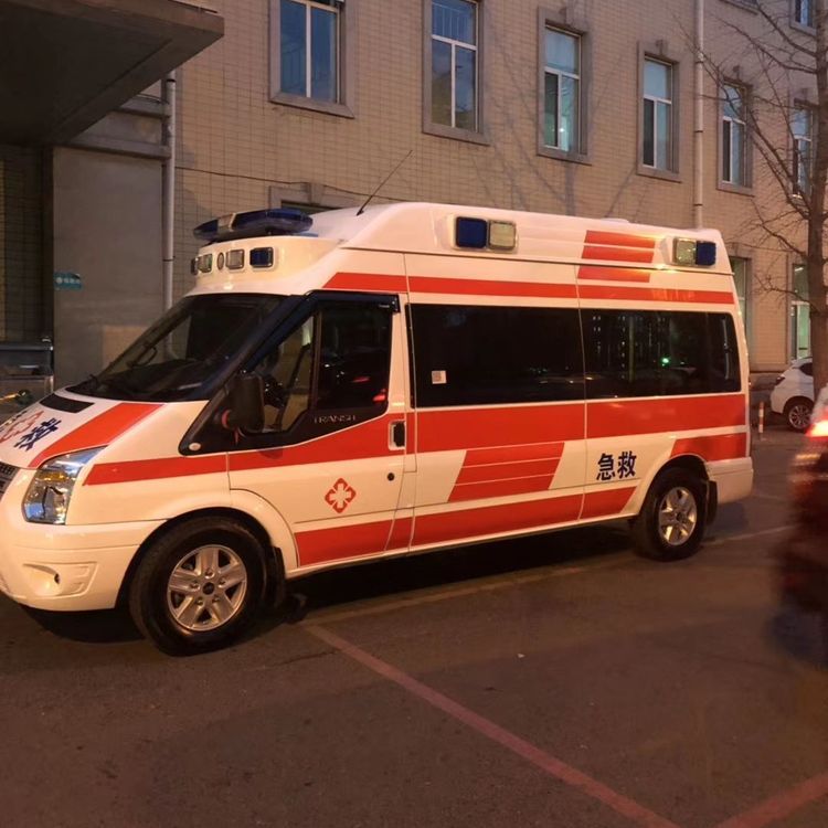 碧江夜间租赁救护车护送病人转院：安全转运的 8 大核心注意事项
